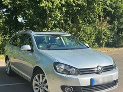 Silber Gebraucht 2011 VW Golf VI Highline Kombi | 11.500 €