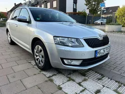 Silber Gebraucht 2015 Skoda Octavia Solution Kombi | 7.950 € (Guter Preis)