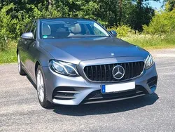 Grau Gebraucht 2016 Mercedes E350 AMG line Limousine | 35.000 €