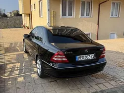 Gebraucht 2006 Mercedes C220 Avantgarde Limousine | 5.499 € (Etwas zu teuer)