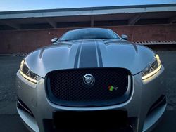 Beige Gebraucht 2011 Jaguar XF Limousine | 10.500 €