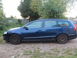 Blau Gebraucht 2009 VW Passat Sportline Kombi | 1.980 € (Fairer Preis)