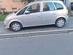 Grau Gebraucht 2007 Opel Meriva Van / Kleinbus | 2.999 € (Fairer Preis)