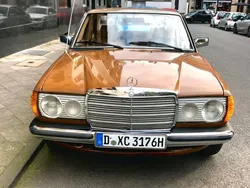 Beige Gebraucht 1982 Mercedes 200 Limousine | 5.900 €