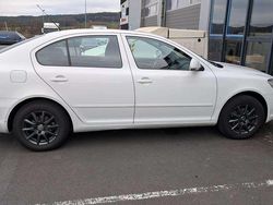 Weiß Gebraucht 2011 Skoda Octavia Ambiente Limousine | 4.200 € (Guter Preis)