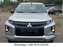 Silber Gebraucht 2020 Mitsubishi L200 Basis Abholung | 14.450 €
