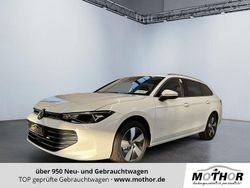 Oryxweiß perlmutteffekt Neu 2025 VW Passat Kombi | 48.880 € (Teuer)