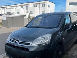 Grau Gebraucht 2014 Citroën Berlingo Van / Kleinbus | 5.000 € (Fairer Preis)
