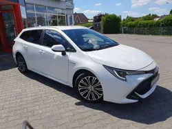Weiß metallic Gebraucht 2021 Toyota Corolla Team Kombi | 27.980 € (Etwas zu teuer)