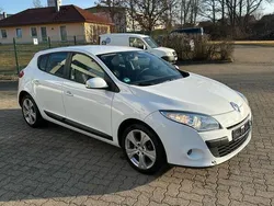Weiß Gebraucht 2012 Renault Mégane III Coupé | 3.500 € (Guter Preis)