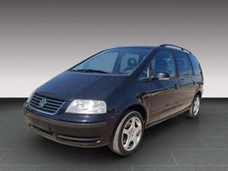 Deep black pearl Gebraucht 2009 VW Sharan Trendline Van / Kleinbus | 4.490 € (Etwas zu teuer)