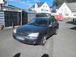 Grau Gebraucht 2002 Ford Mondeo Futura Kombi | 600 € (Guter Preis)