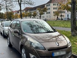 Braun Gebraucht 2009 Renault Grand Scénic III Van / Kleinbus | 3.800 €