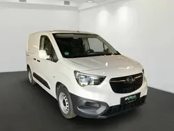 Jade weiß (uni) Gebraucht 2021 Opel Combo Edition Van / Kleinbus | 16.500 € (Guter Preis)