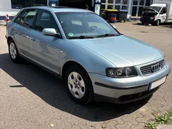 Blau Gebraucht 2001 Audi A3 Ambiente Limousine | 2.200 € (Fairer Preis)