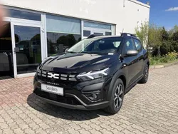 Schwarz Gebraucht 2023 Dacia Sandero Expression Kleinwagen | 19.199 € (Fairer Preis)
