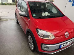 Rot Gebraucht 2016 VW up! Kleinwagen | 9.800 € (Teuer)