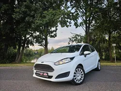 Weiß Gebraucht 2015 Ford Fiesta Kleinwagen | 5.999 € (Fairer Preis)