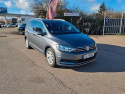 Grau Gebraucht 2020 VW Touran Comfortline Van / Kleinbus | 21.850 € (Guter Preis)