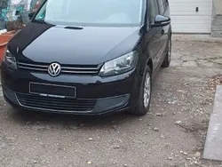 Schwarz Gebraucht 2010 VW Touran Highline Van / Kleinbus | 6.899 € (Guter Preis)