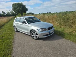 Silber Gebraucht 2009 BMW 118 Kleinwagen | 3.990 €