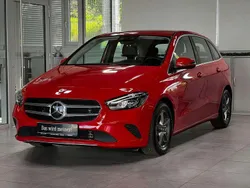 Rot Gebraucht 2019 Mercedes B200 Progressive Van / Kleinbus | 24.820 € (Fairer Preis)