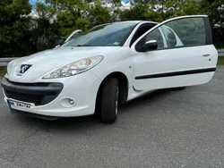 Weiß Gebraucht 2009 Peugeot 206 Kleinwagen | 1.700 € (Guter Preis)