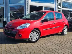 Rot Gebraucht 2010 Renault Clio III Expression Kleinwagen | 2.490 € (Guter Preis)