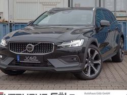 Onyx black / metallic Gebraucht 2024 Volvo V60 CC Ultimate Kombi | 44.975 € (Guter Preis)