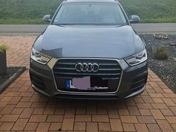 Grau Gebraucht 2018 Audi Q3 SUV | 13.200 € (Guter Preis)
