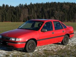 Rot Gebraucht 1992 Opel Vectra Limousine | 1.300 €