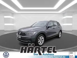 Delfingrau (grey), metallic Gebraucht 2021 VW Tiguan Life SUV | 24.600 € (Guter Preis)