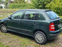 Grün Gebraucht 2000 Skoda Fabia Elegance Limousine | 500 € (Superpreis)