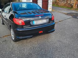Schwarz Gebraucht 2004 Peugeot 206 CC Cabrio | 2.300 € (Etwas zu teuer)