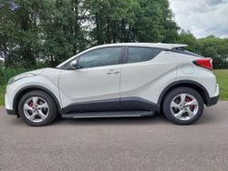 Weiß Gebraucht 2019 Toyota C-HR SUV | 15.000 € (Guter Preis)