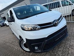 Weiß Gebraucht 2022 Toyota Proace Comfort Van / Kleinbus | 20.980 € (Fairer Preis)