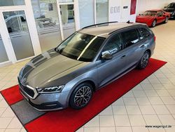 Grau Gebraucht 2022 Skoda Octavia Clever Kombi | 19.290 €