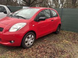 Super red 5 Gebraucht 2008 Toyota Yaris Cool Kleinwagen | 2.900 € (Fairer Preis)
