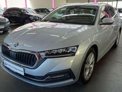 Stribrna brilliant/ brilliants Gebraucht 2022 Skoda Octavia Style Kombi | 19.749 € (Fairer Preis)