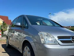 Grau Gebraucht 2005 Opel Meriva Van / Kleinbus | 1.850 € (Fairer Preis)