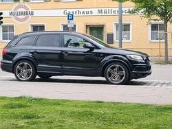 Schwarz Gebraucht 2011 Audi Q7 Black Edition SUV | 19.500 € (Fairer Preis)