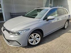 Mondsteingrau Gebraucht 2021 VW Golf VIII Kombi | 17.980 € (Guter Preis)