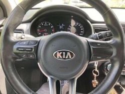 Rot Gebraucht 2018 Kia Rio Limousine | 8.500 € (Fairer Preis)