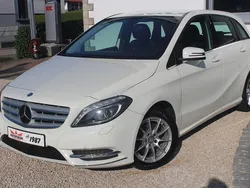 Weiß Gebraucht 2013 Mercedes B180 Van / Kleinbus | 10.990 € (Guter Preis)