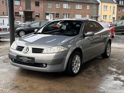 Beige Gebraucht 2006 Renault Mégane II Dynamique Cabrio | 2.249 € (Fairer Preis)