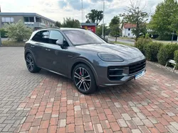 Grau Gebraucht 2023 Porsche Cayenne S SUV | 109.450 €