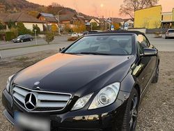 Schwarz Gebraucht 2010 Mercedes E200 Cabrio | 9.500 € (Guter Preis)