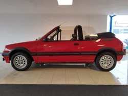 Rot Gebraucht 1990 Peugeot 205 Cabrio | 9.990 €