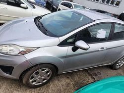 Silber Gebraucht 2013 Ford Fiesta Titanium Kleinwagen | 1.500 €