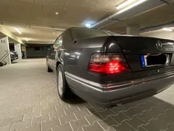 Grau Gebraucht 1994 Mercedes E320 Coupé | 6.499 €